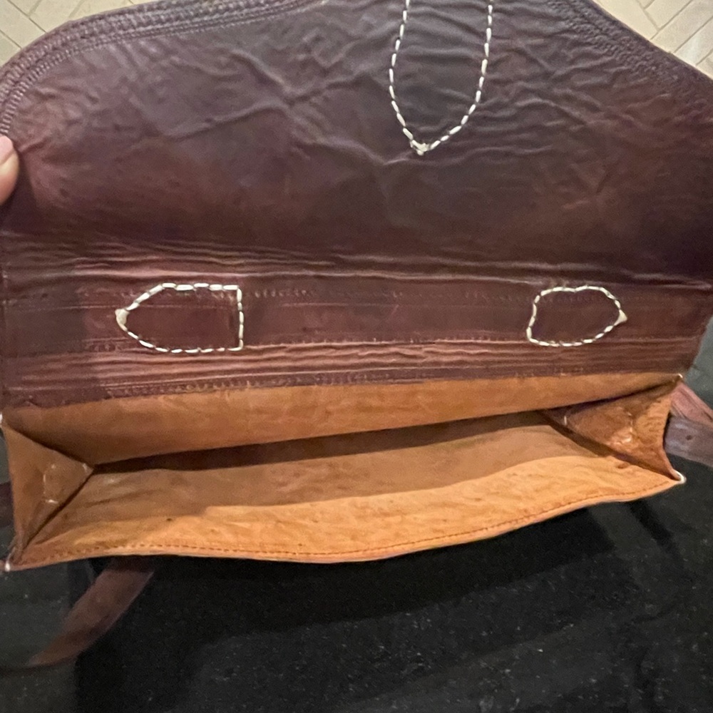 Beautifully crafted leather briefcase / satchel. - Picture 6 of 6
